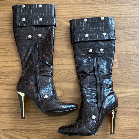 Knee-high Brown Alligator Boots - Picture 4 of 8